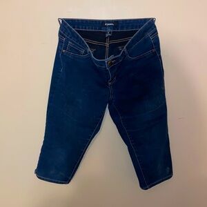Capri cut jeans dark blue no holes summer wear
